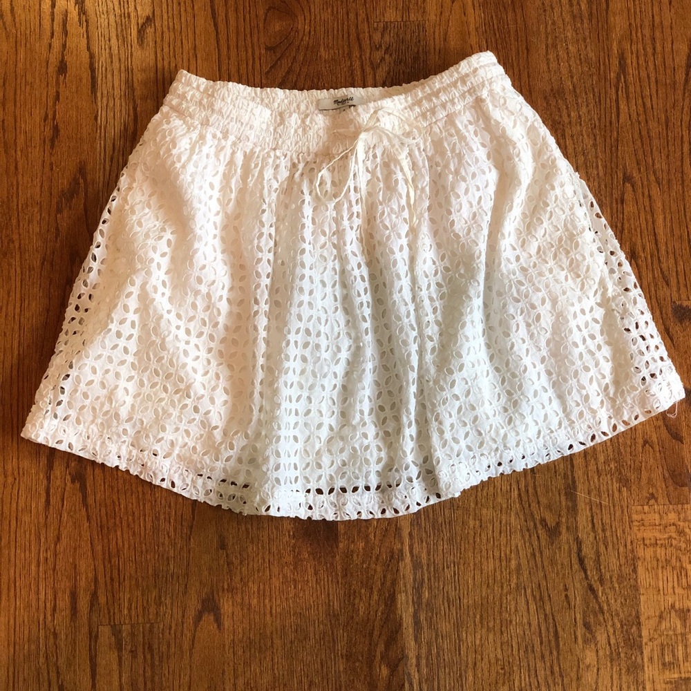 Madewell eyelet white cotton skirt with pockets!